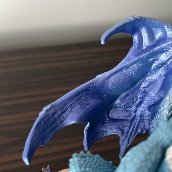 Guardian Dragon toy - Picture 4 of 4